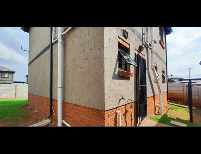 3 BEDROOM HOUSE FOR SALE IN ALBERTON CENTRAL